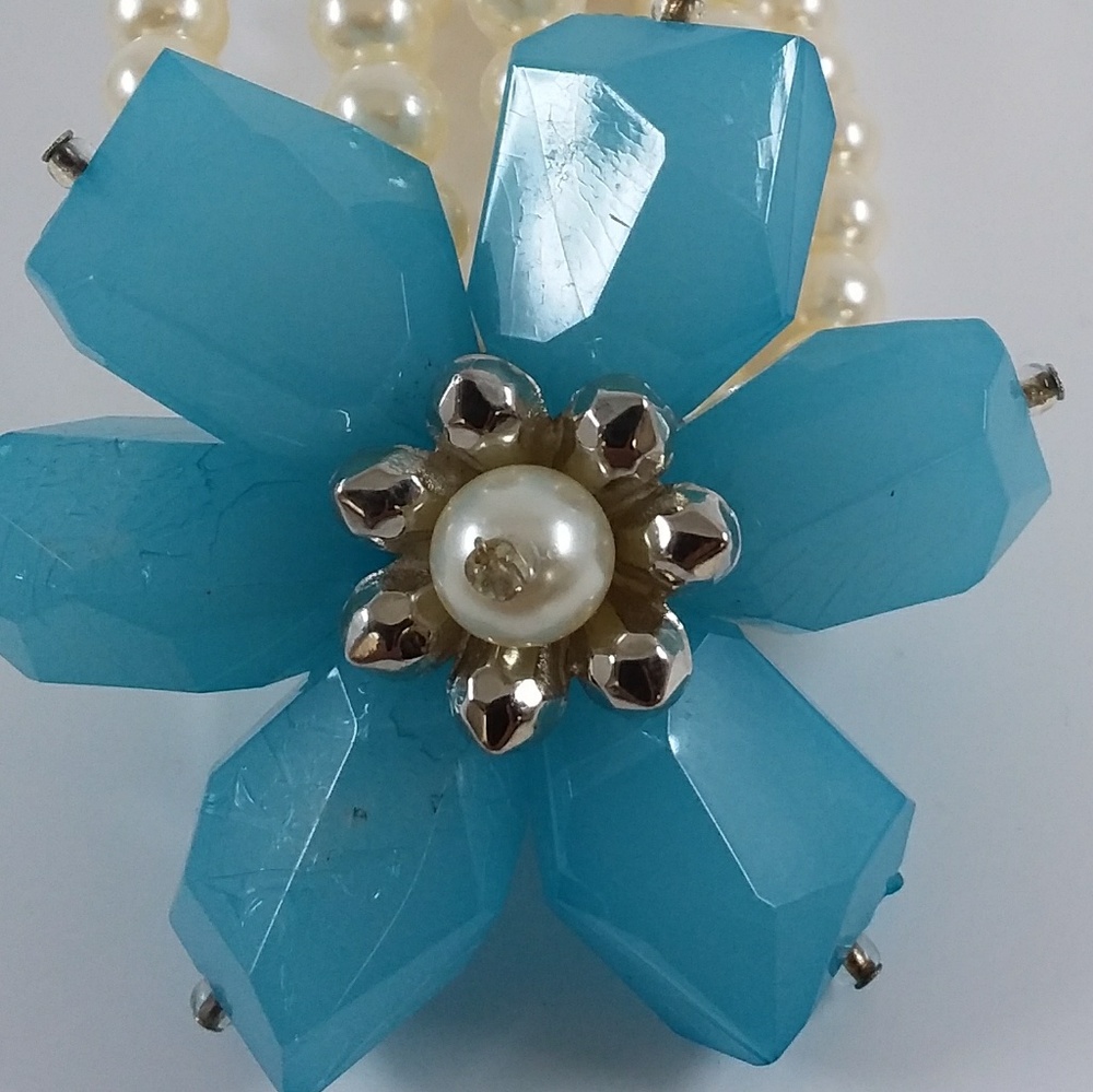 Teal Flower Pearl Bracelet